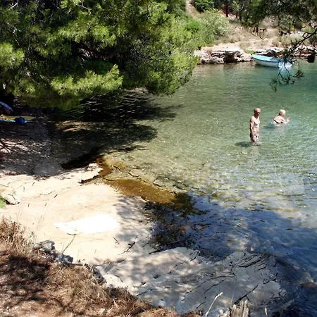 By The Sea Apartment Vrboska
